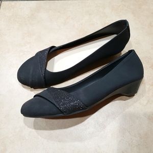 NWT Black Flats with Slight Heel & Shimmer Accents